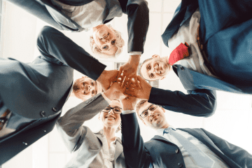 Pojišťovací makléři RENOMIA v zasedací místnosti v Praze Florentinu